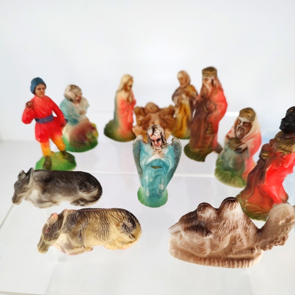 Vintage Shiny Brite Nativity Figure 12 Piece Plastic Hong Kong Mini Christmas 2"